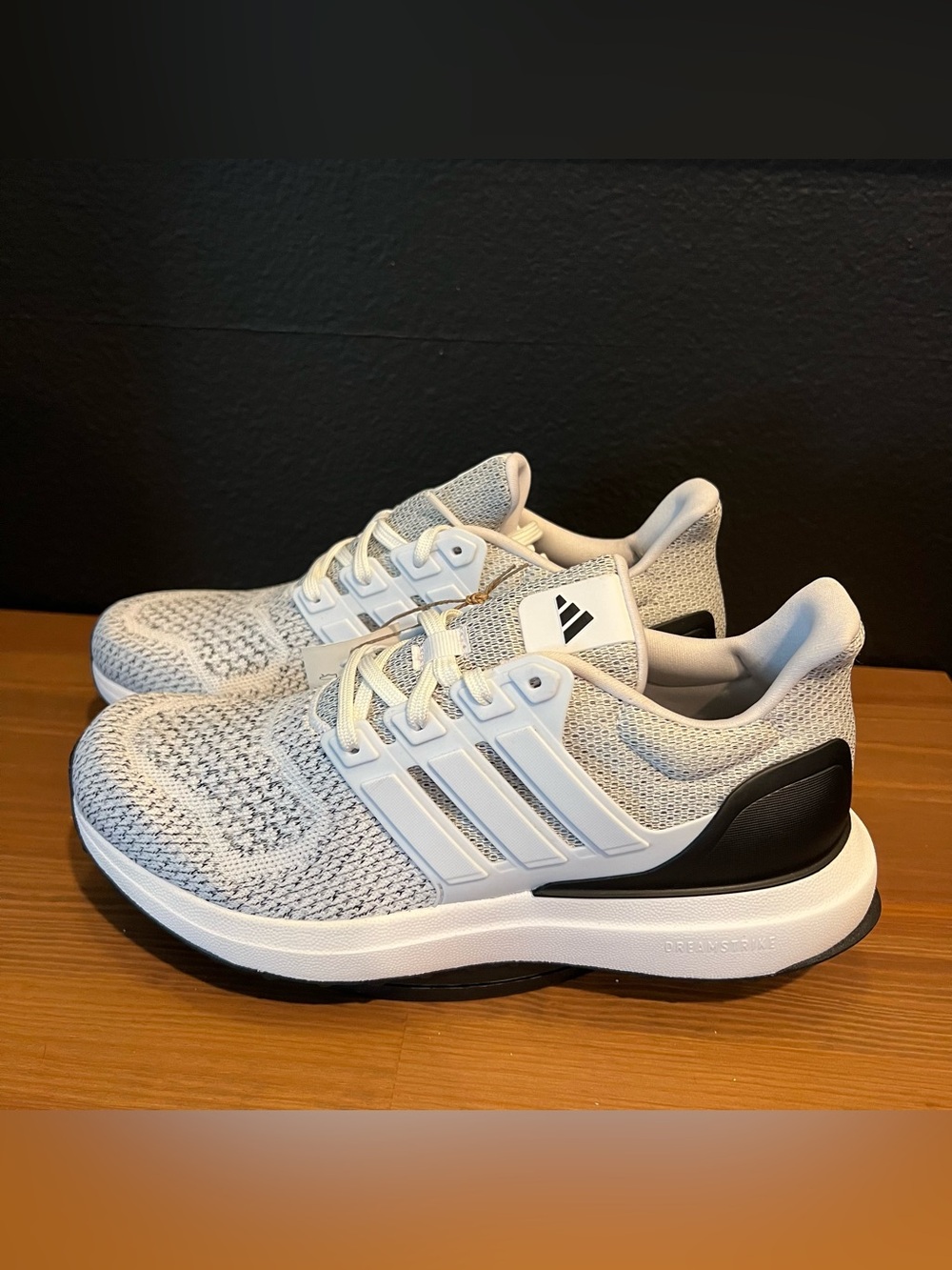 Adidas Men’s Heather ULTRADREAM DREAMSTRIKE DNA Low Top Lace Up Sneakers 7.5